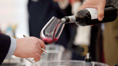 ¿Lo sabías? Estos son 10 BENEFICIOS que tiene el consumir VINO TINTO