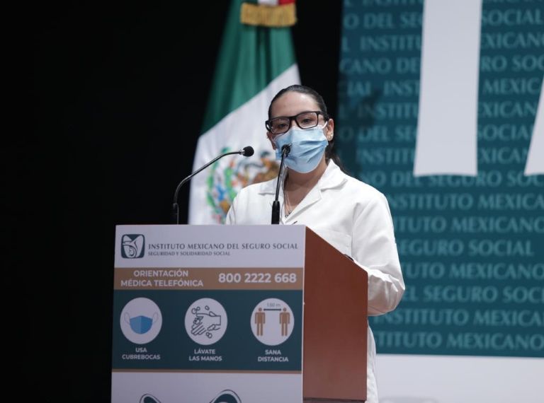 Graduación médicos IMSS