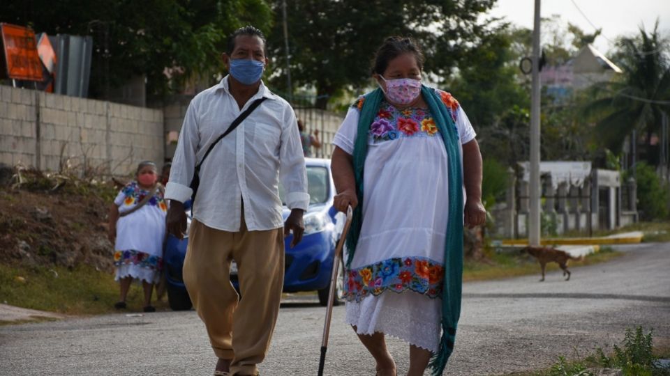 El IMSS y el ISSSTE recomiendan a las personas jubiladas tomar en cuenta una serie de sugerencias al momento en que deseen cobrar su pensión. FOTO: Cuartoscuro