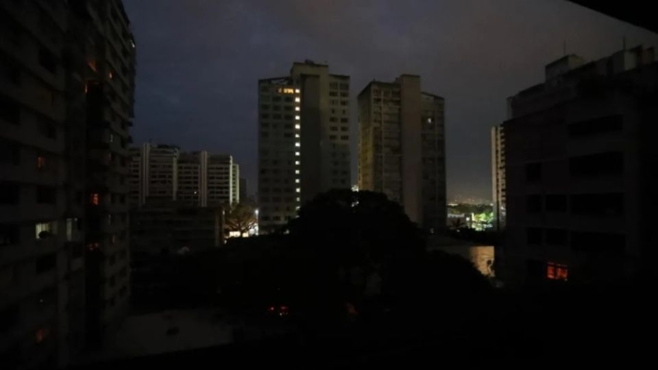 Ciudades a obscuras, un difícil fenómeno. Foto: EFE