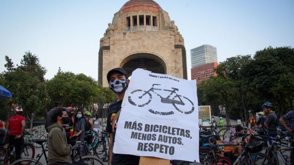 A las 19:00 horas, se prevé que diversas organizaciones ciclistas de la CDMX realicen una rodada con rumbo al Monumento a la Revolución. Foto: Cuartoscuro