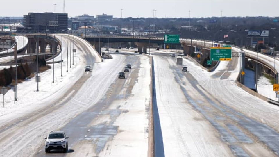 Texas sigue padeciendo por las condiciones climáticas y las nevadas
FOTO: Twitter