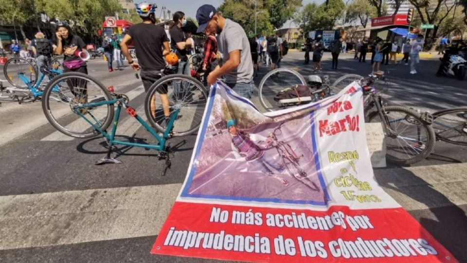 A las 18:00 horas, los ciclistas de la organización Ni un Repartidor Menos realizarán una rodada que partirá de Avenida Álvaro Obregón número 269. Foto: Cuartoscuro