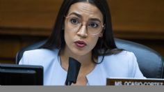 "Lo que está pasando es inhumano" Alexandria Ocasio-Cortez critica medidas migratorias de Biden