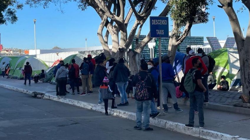 Migrantes instalan casas de campaña en Tijuana: insisten en asilo político en EU