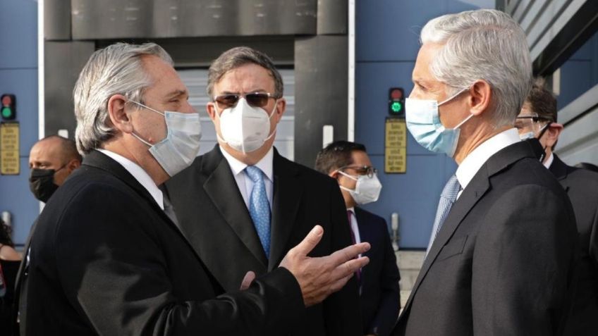 Ebrard, Del Mazo y presidente de Argentina visitan planta de envasado de vacuna Covid-19