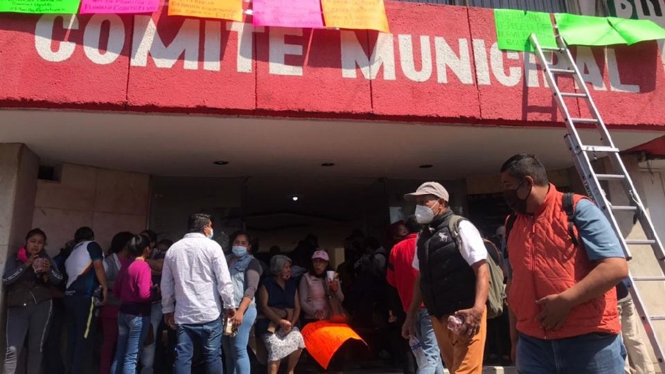 Priistas de Tlalnepantla exigen renuncia de su dirigencia municipal. Foto: Especial