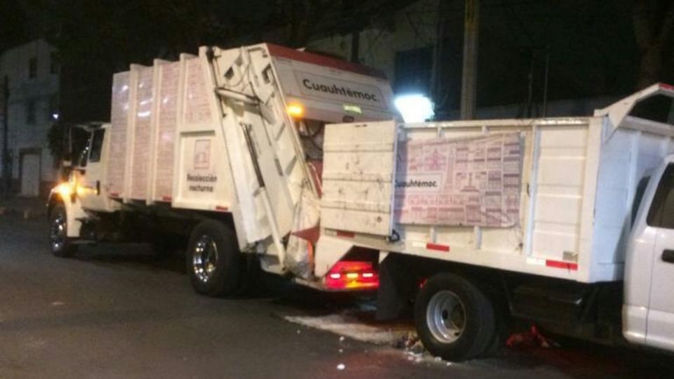 Los recolectores de basura en el bordo de Xochiaca se han mantenido sin enfermarse de Covid-19. Foto: Especial