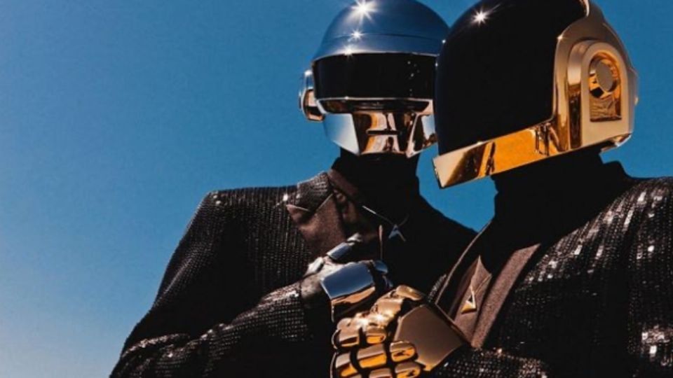 Daft Punk publicó un anuncio con las coordenadas del Zócalo y la fecha de hoy