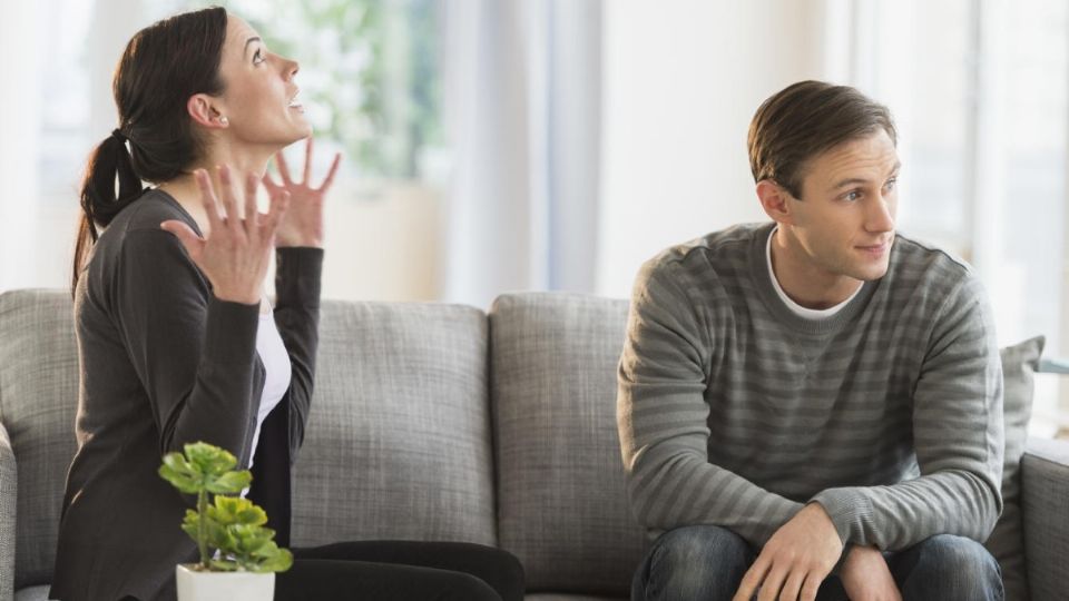 A los hombres les parece poco atractivo que una mujer se enoje, por lo que prefieren evitar estos escenarios. Foto: Especial