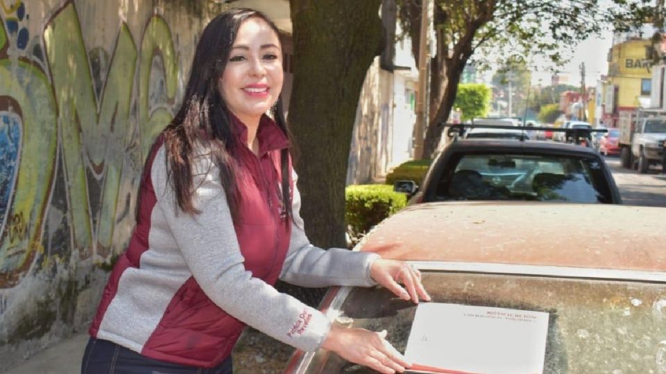 Retiran autos abandonados en Naucalpan. Foto: Especial