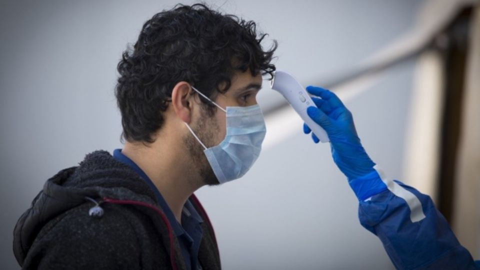 “Lo que sí genera un riesgo es que se están observando desarrollos de nuevas cepas', señalan. Foto: CUARTOSCURO