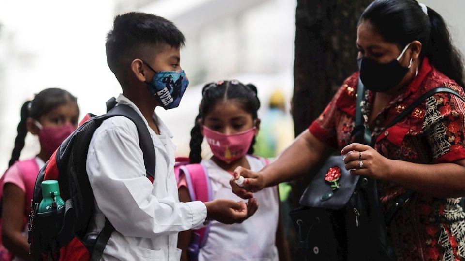 La SEP descartó un regreso a clases generalizado. Foto: EFE