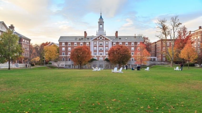 Nuevo León: Estudiante de preparatoria tiene 8 certificaciones de la Universidad de Harvard