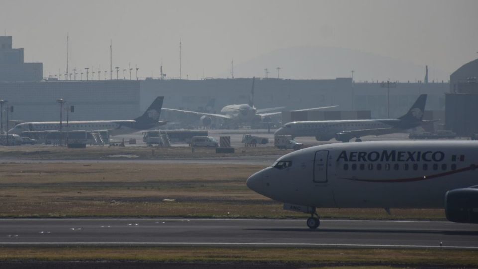 Para que las aerolíneas puedan validar que respetaron sus slots, tienen que realizar las operaciones en 15 minutos dentro de su programación Foto: Cuartoscuro