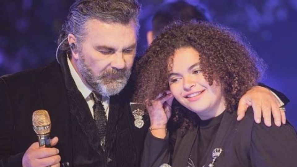 Lucerito Mijares cantó junto a su papá Manuel. Foto: Instagram