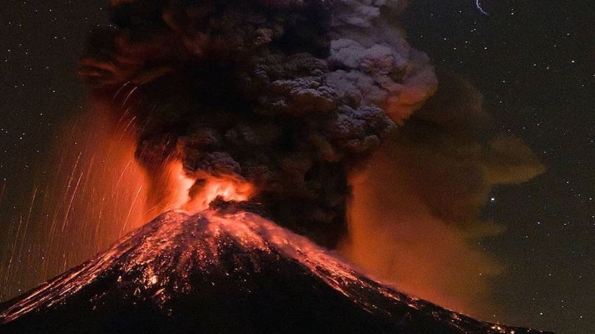 El espectáculo visual que no te puedes perder de los volcanes de Colima