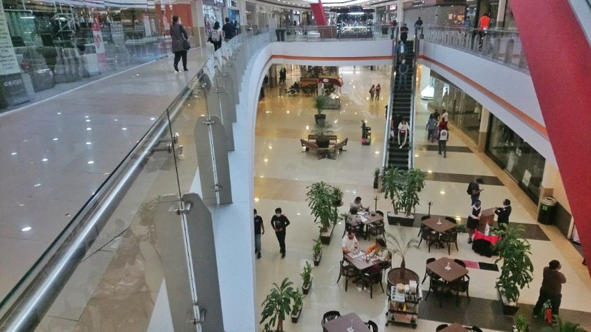 Plazas comerciales se alistan para reabrir en CDMX