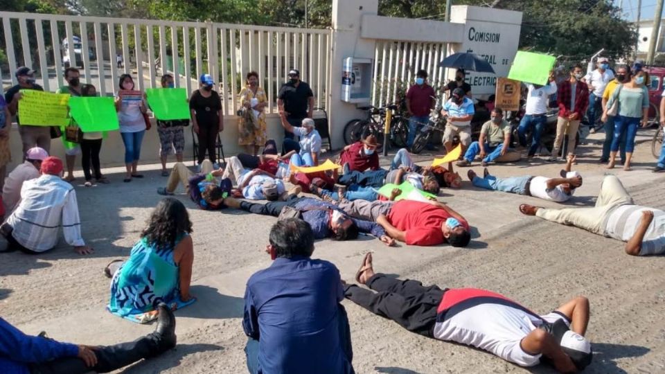 Los manifestantes pidieron que se tomara en cuenta la economía de la gente