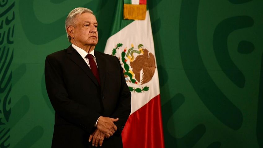 AMLO no violó la ley por sus dichos contra Va por México, asegura el Tribunal Electoral