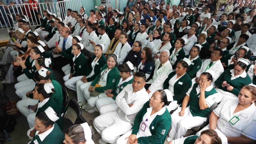 Bolsa de Trabajo: Convocatoria para médicos que buscan trabajar en el IMSS; fechas y requisitos