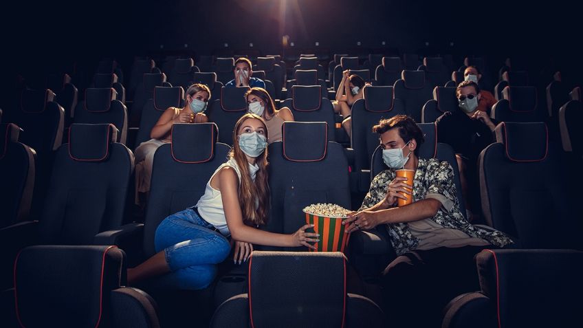 Regios acuden a los cines tras su reapertura en Nuevo León