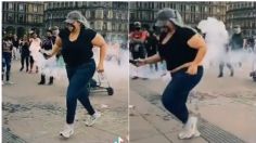 ¿Quién es "La Reinota"? La mujer que devolvió una bomba de humo en la marcha 8M: VIDEO