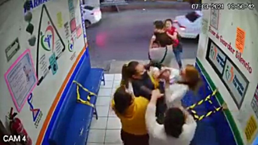 VIDEO VIRAL: Familia golpea a doctora que les pidió usaran cubrebocas; ocurrió en Ecatepec