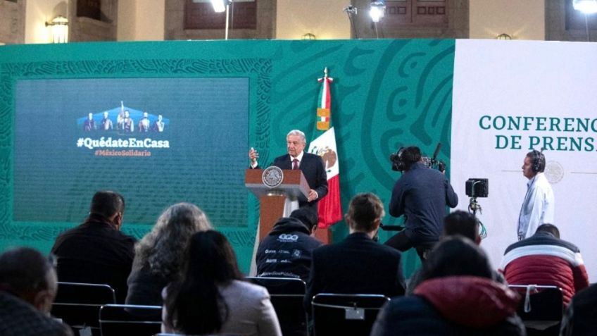 Asistente a La Mañanera de AMLO llama 'feminazis' a Vicente Fox y Felipe Calderón