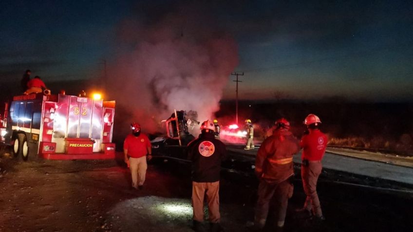 Nuevo León: Choque entre pipa de gas y camión de pasajeros deja 12 muertes en Salinas Victoria