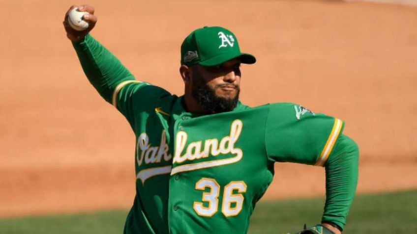 Sergio Romo reconoce su pasión jugar, pese a su veteranía