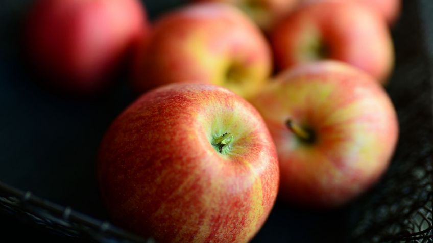 Manzanas son milagrosas para la buena salud, te explicamos por qué debes comerlas diario