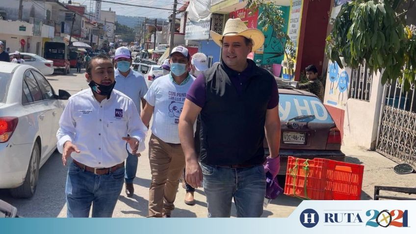 Adrián Esper Cárdenas visitó Axtla, Matlapa y Tamazunchale; recorrió calles y mercados