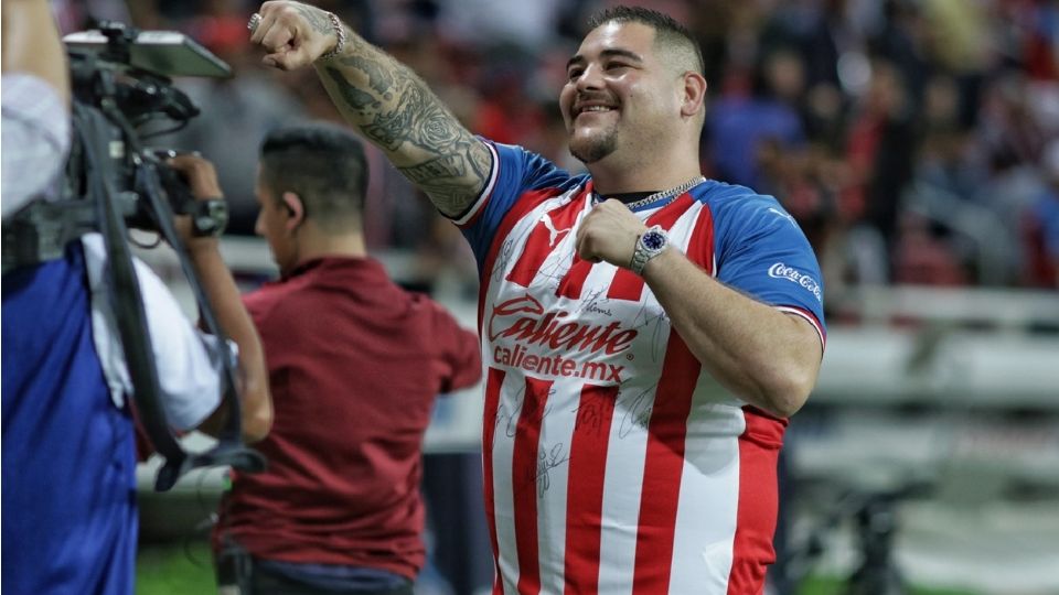 ¿Qué famosos son seguidores de las Chivas de Guadalajara? 
FOTO: Twitter