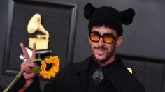 Premios Grammy 2021: Bad Bunny impacta al lucir FALDA  NEGRA y gorro de conejo | FOTO