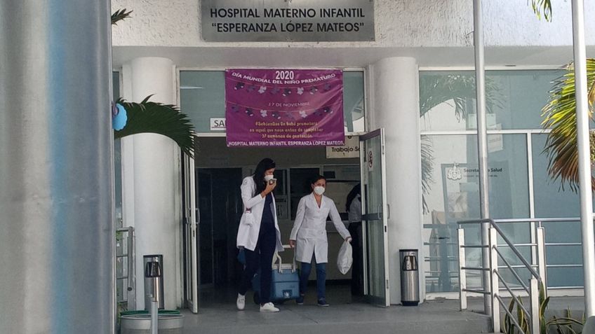 Guadalajara: Exigen vacuna médicos y pasantes del Hospital de Maternidad Esperanza López Mateos