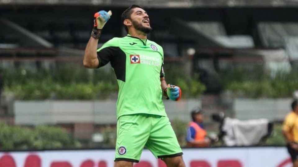 El guardameta del Cruz Azul, Jesús Corona, consideró que lo importante del equipo es que siga con ansías del conseguir el título. Foto: @jesuscorona01