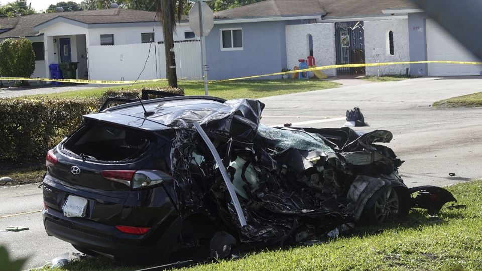 La camioneta de la familia Bishop tras ser impactada. Foto: AP