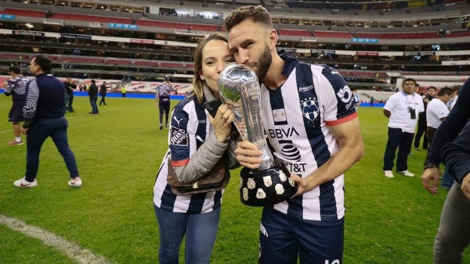 Miguel Layún y su esposa Ana Laura. Foto: Instagram