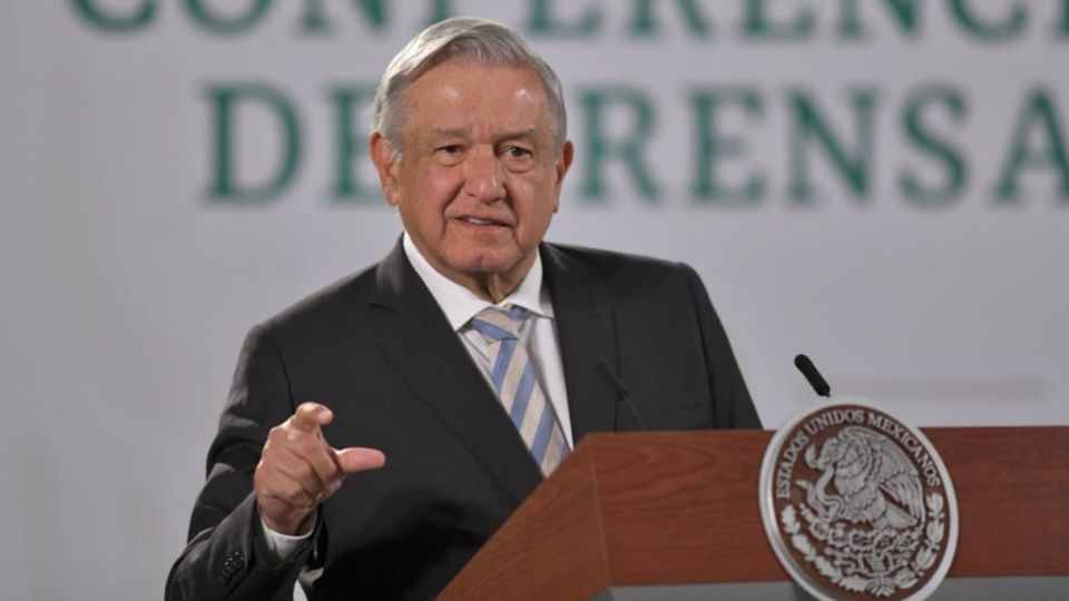 REACCIÓN. López Obrador dijo que no puede aceptar que particulares dañen la hacienda. Foto: Guillermo O´Gam