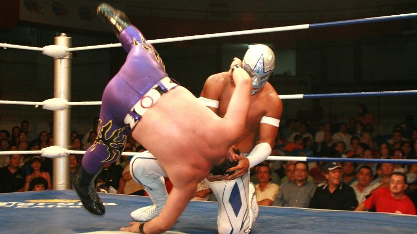 Lucha Libre vive su primera sesión con aficionados en Guadalajara