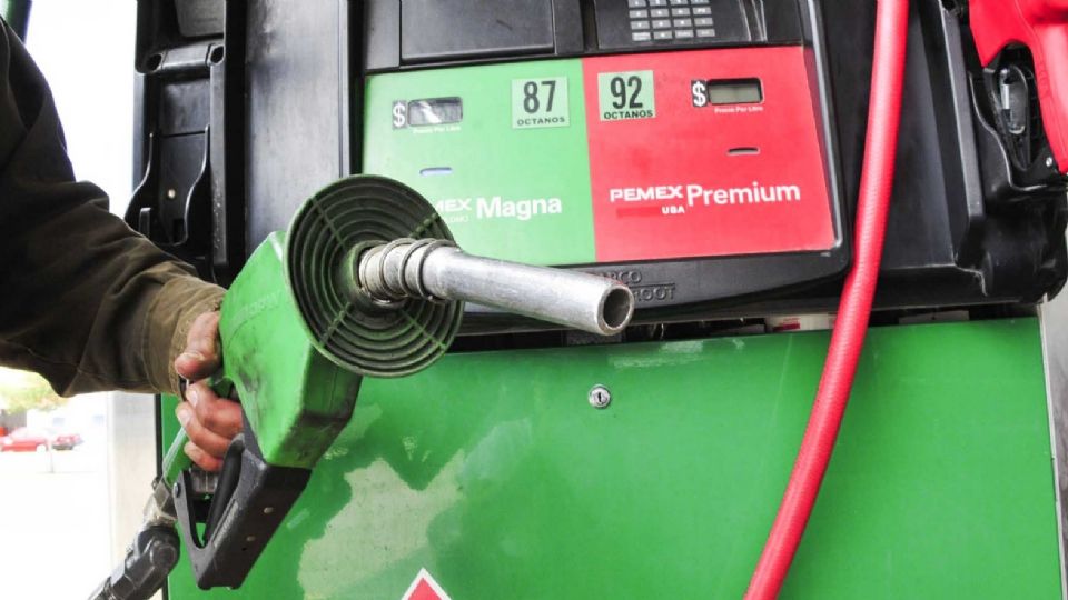 Elevó el estímulo del Impuesto Especial de Producción y Servicios a gasolinas magna y premium.