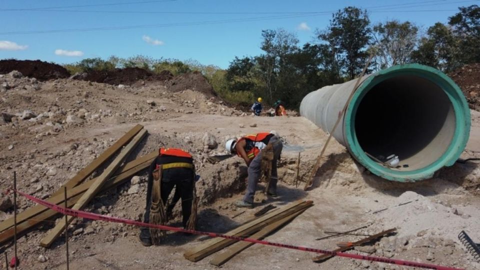 QUIETOS ● La decisión de la juez suspende las obras del Tramo 3 de este sistema de transporte que impulsa la 4T. Foto: Herbeth Escalante