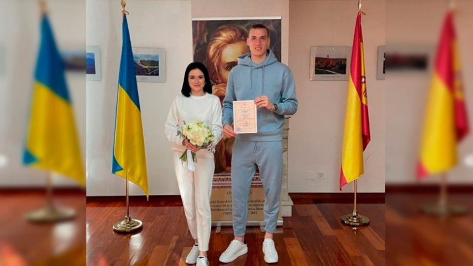 Andriy Lunin, portero suplente del Real Madrid, se casó en Madrid vestido en pants. Foto: Instagram