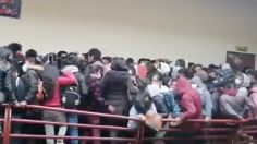 Bolivia: Cinco estudiantes mueren tras caer al vacío al romperse barandal durante asamblea I FUERTES IMÁGENES