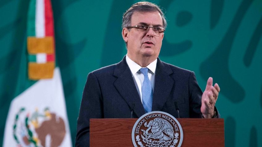 Consulados en EU no pueden vacunar a quienes viajen de México: Marcelo Ebrard