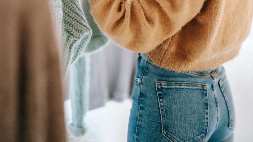 Mom jeans: El pantalón ideal para mujeres bajitas y los mejores estilos para llevarlos esta temporada