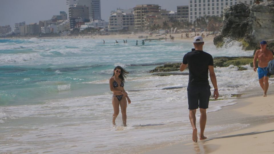 Debido a a contingencia por el Covid-19, los destinos turísticos de playa se vieron severamente afectados. Foto: Cuartoscuro