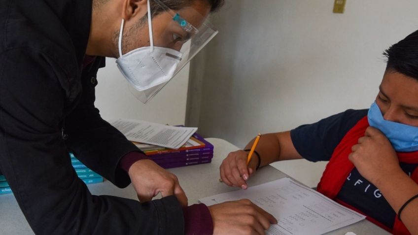 Regreso a clases SEP: Vuelta a los salones causaría rebrote de contagios, alertan expertos