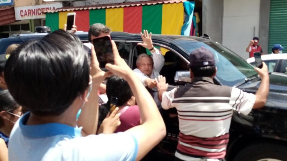 'Tenía yo que cuando menos de lejos saludar porque la gente quiere la comunicación' Foto: Especial